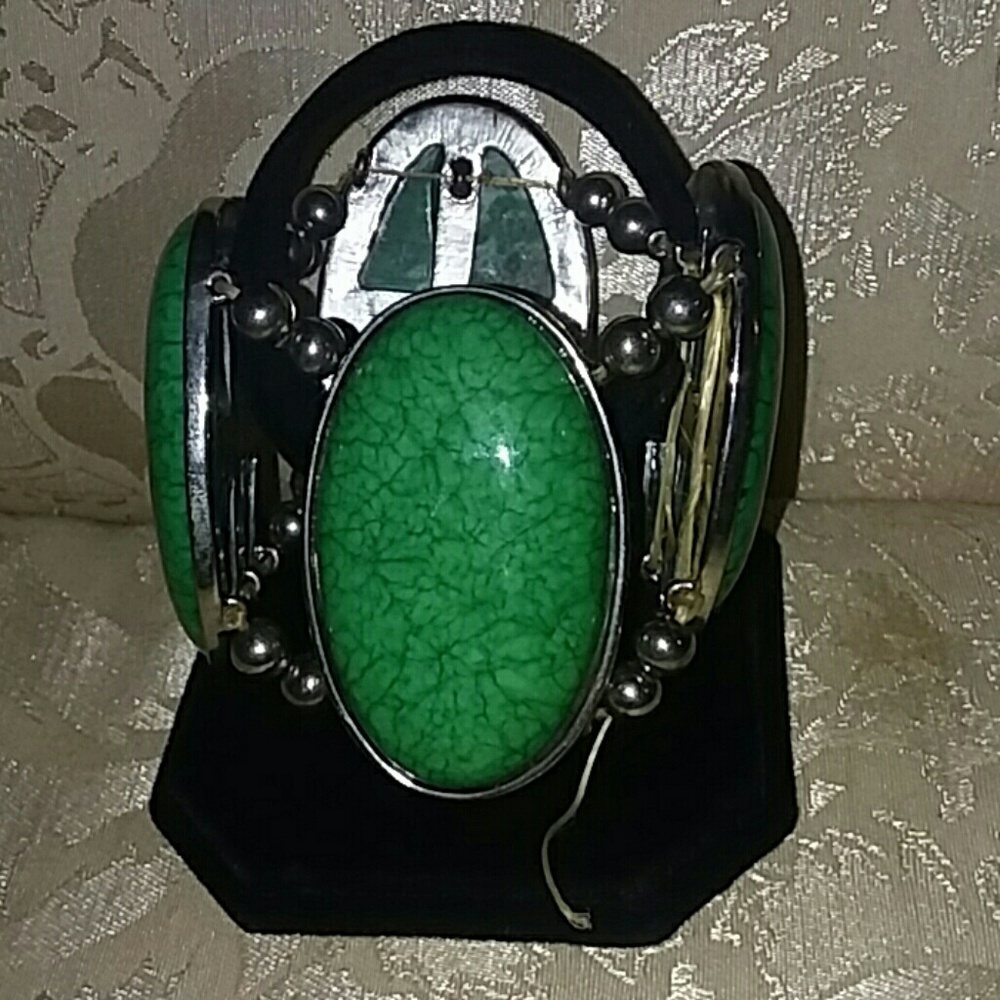 Crackled Oval Stone Bracelet